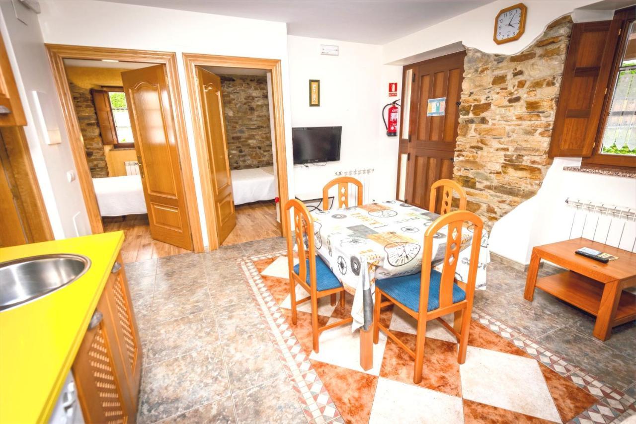 Apartamentos Navalin Tapia De Casariego Exterior photo